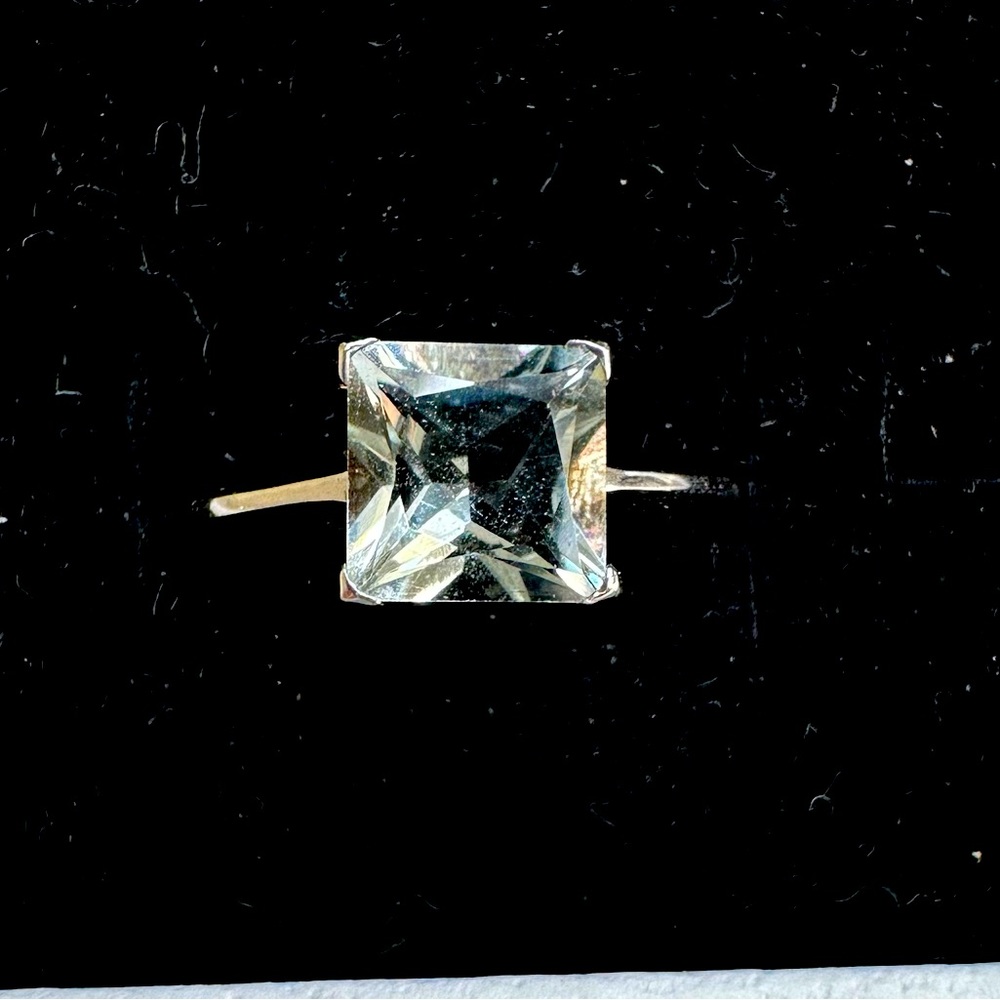 Stirling silver center square cut Swarski crystal ring size 8